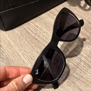 Ray-Ban Classic Black Cat-Eye Sunglasses